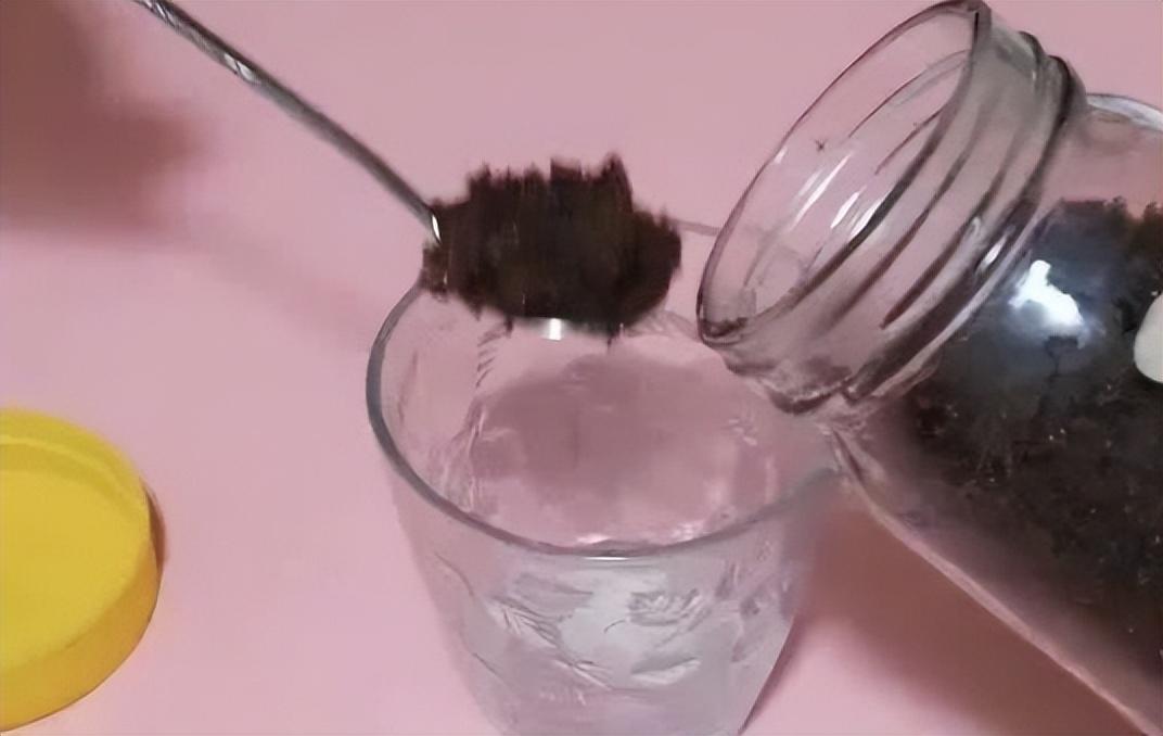 红糖水浇花有什么好处怎么做