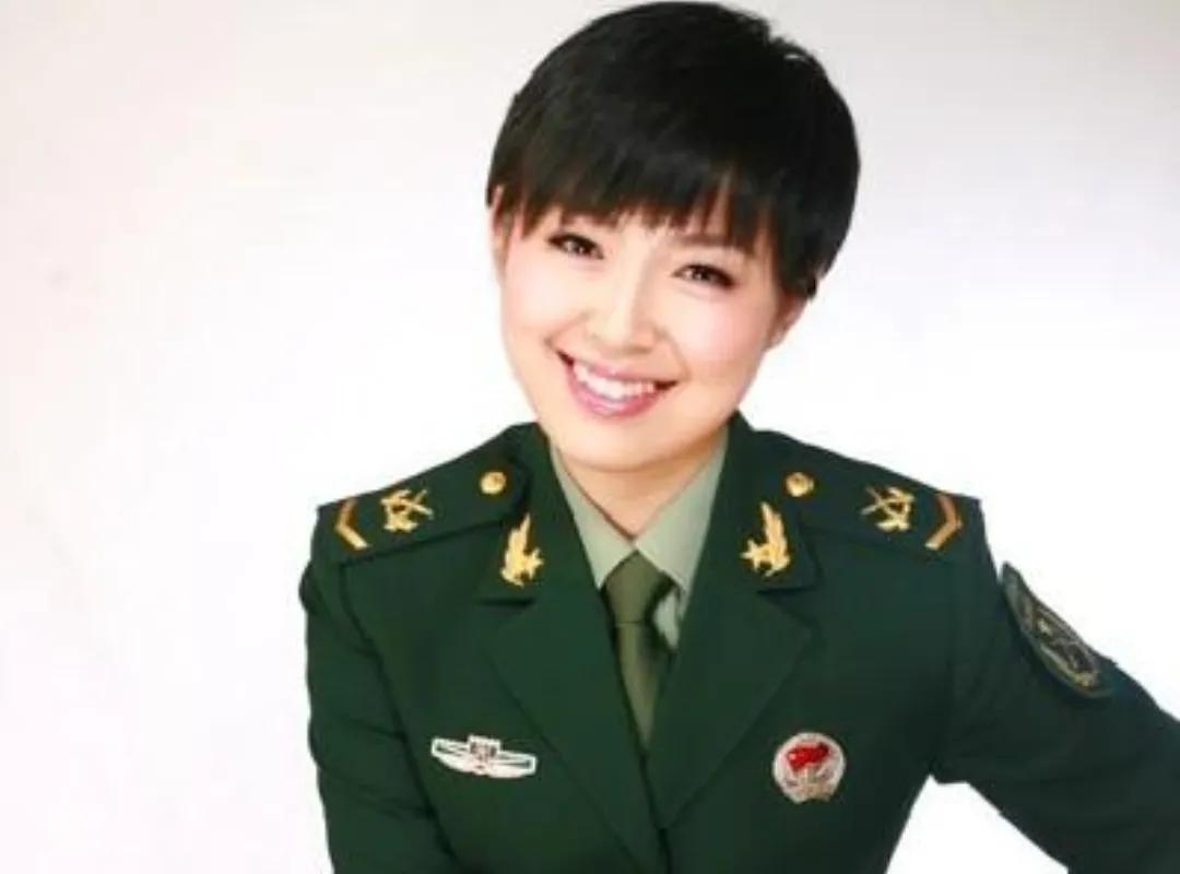 三级军士长相当于什么级别